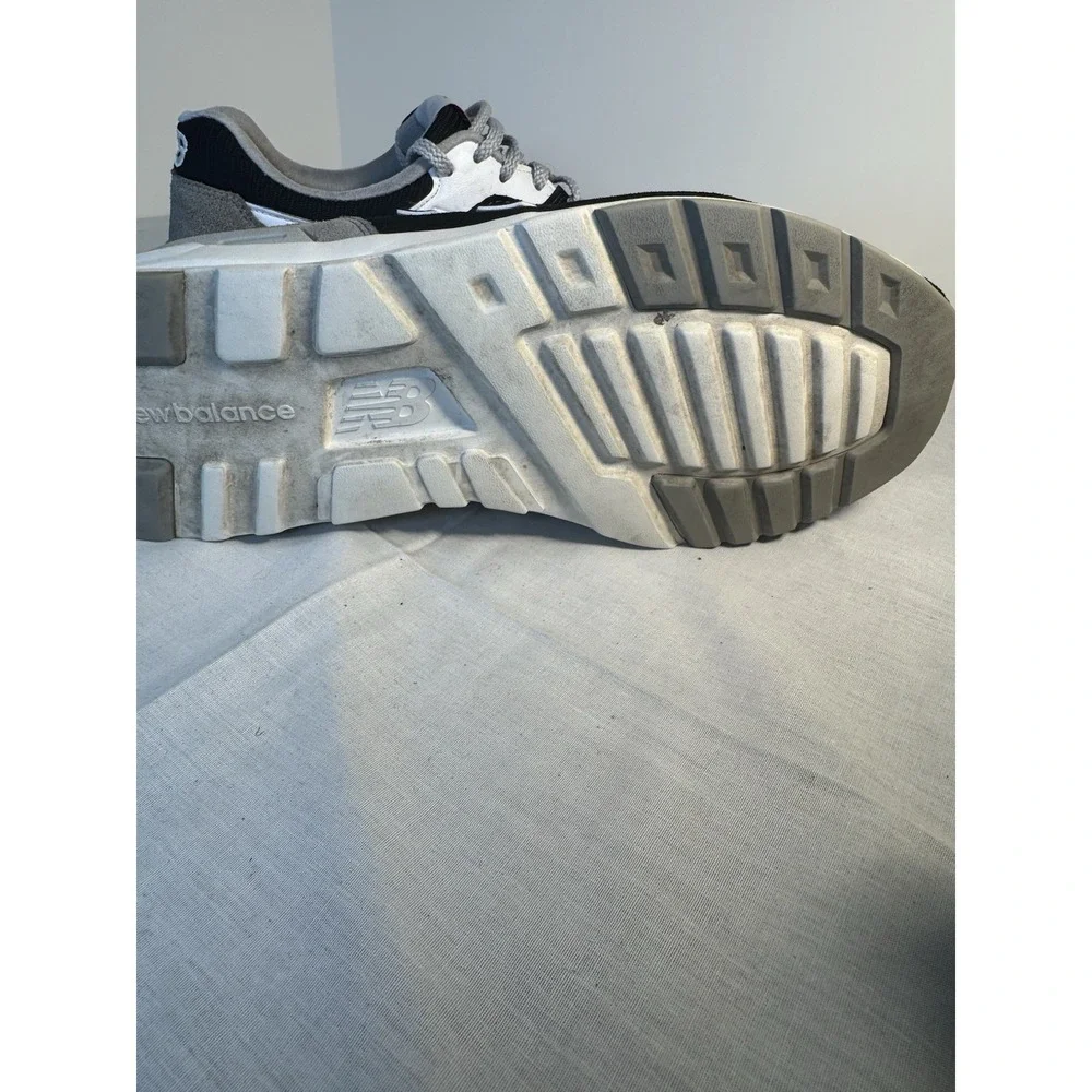 New Balance 997 Black Grey White Suede Shoes Size 9.5
